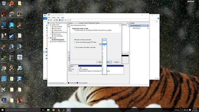 How to Install and Activate a Second Hard Drive in Windows 10 смотреть онлайн