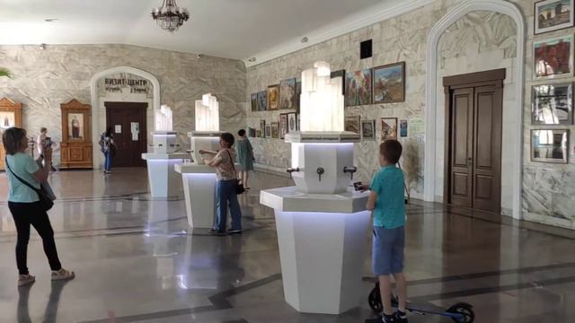 Кисловодск Нарзанная галерея 11.06.22г смотреть онлайн