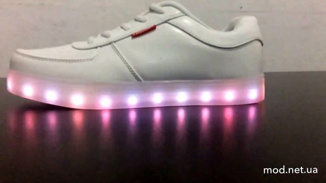 MOD - кроссовки со светящейся подошвой (обувь LED подошва) смотреть онлайн