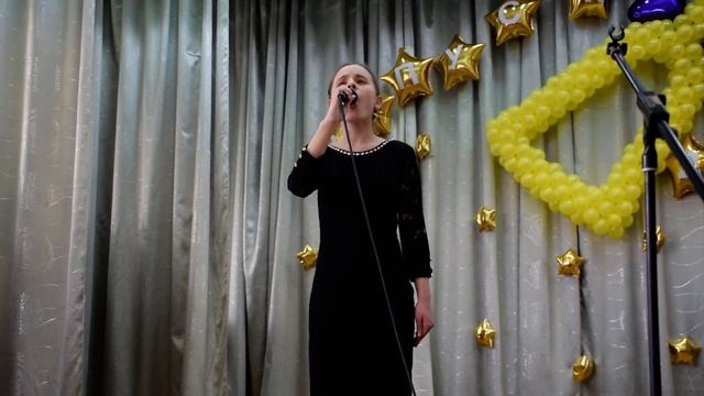 Песня в исп. Маргариты Разуменко на празднике Последнего звонка смотреть онлайн