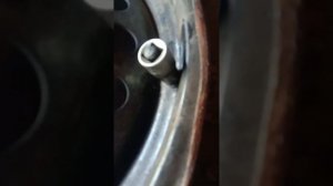 Как снять вентиль с датчиком давления.