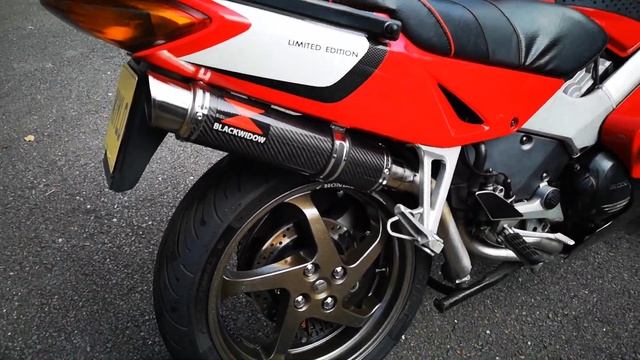 Vfr800 fi Black Widow Exhaust смотреть онлайн