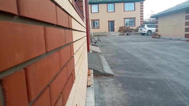 Облицовочный кирпичный гараж