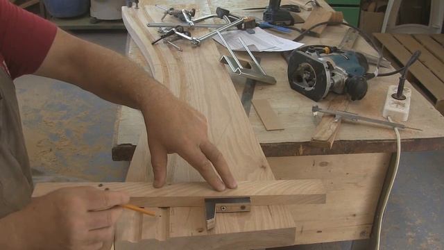 Как изготовить изголовье ручным фрезером. Milling the headboard. смотреть онлайн