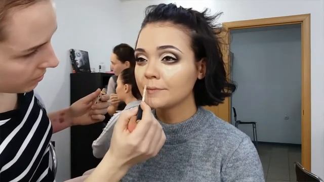 Рисуем куколку. Кукольный макияж смотреть онлайн