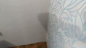 Как правильно подрезать и стыковать разные виды обоев в углу