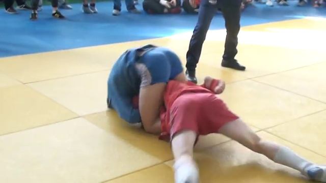 Крюков-Сибиряк Александр (боевое самбо)первенство СПб смотреть онлайн