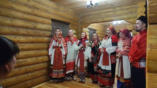 фольклорный ансамбль "Истоки" - Травка Подкошена смотреть онлайн