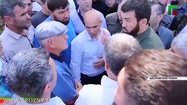 Конфликт в Кизляре#чечня #дагестан #кизляр #россия #махачкала #граница #ингушетия смотреть онлайн