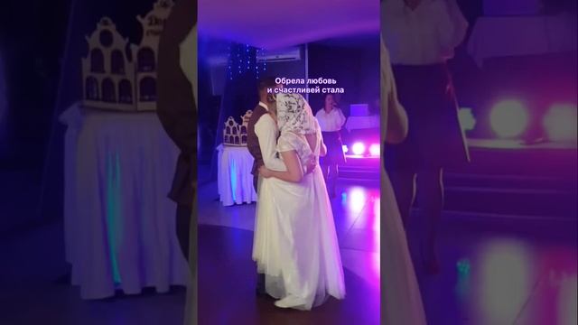 СПЕЛА ДЛЯ МЛАДШЕЙ СЕСТРЫ НА СВАДЬБЕ ? ПОЗДРАВЛЕНИЕ НА СВАДЬБУ #песнявподарок