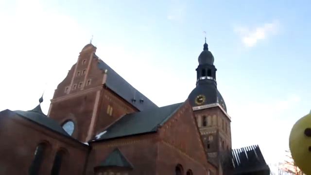 на Домской площади в Риге 13 декабря 2013 смотреть онлайн