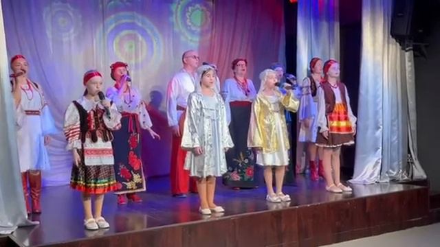 Музыкальный театр Славянской песни " Перепелочка" композиция " Кресты и Звезды" смотреть онлайн
