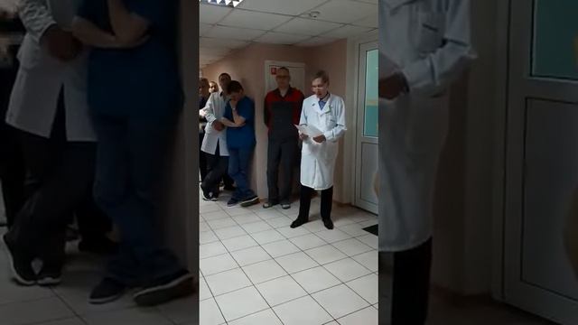 Поздравление женщин с 8 марта 2020г смотреть онлайн