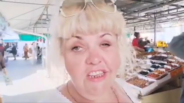 ВСЕ ЧТО ДУШЕ УГОДНО НА РЫНКЕ. смотреть онлайн