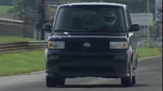 Motorweek 2004 Scion xA and xB Road Test смотреть онлайн
