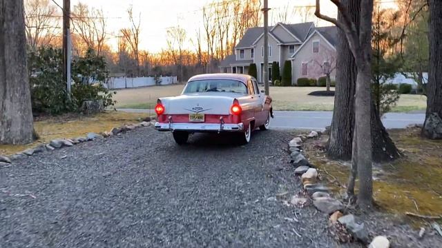 Julio’s recently acquired 1956 Ford Fairlane смотреть онлайн