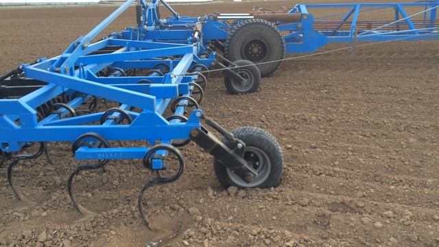 Культиватор сплошной обработки - КСО 12,6. Предпосевная культивация.