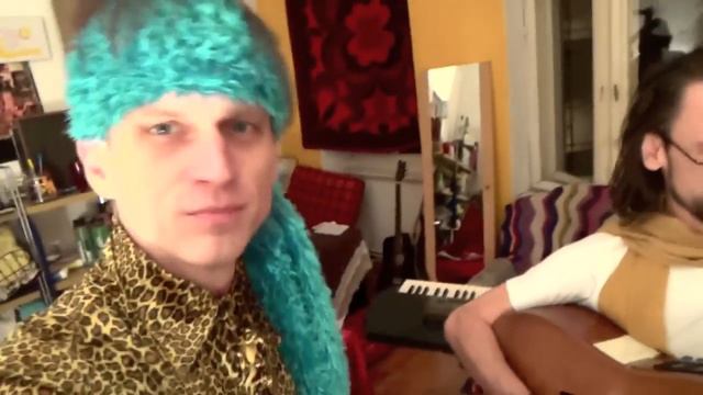 Everybody Knows Sh*t's F*cked (LIVE Acoustic) [feat. Jamie Collier] смотреть онлайн