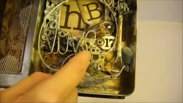 Grunge Book Stack смотреть онлайн