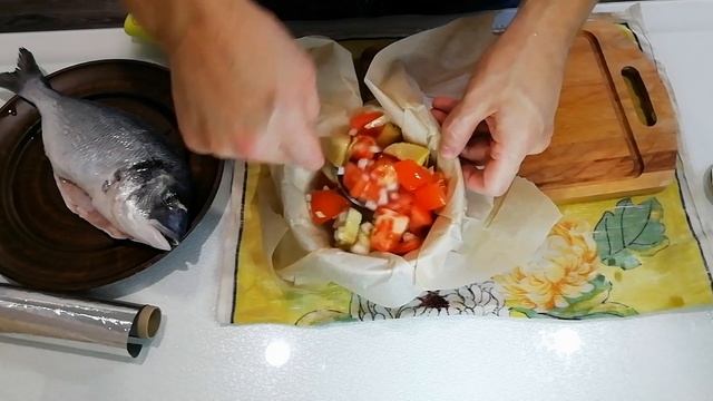 дорадо в духовке на овощной подушке с артишоками смотреть онлайн