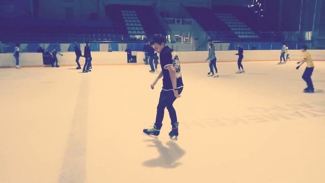 Трюки на коньках /freestyle ice skating/красивое катание на коньках смотреть онлайн