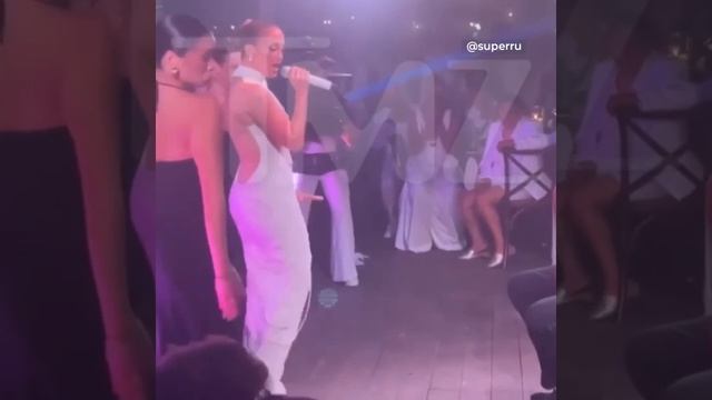 Дженнифер Лопес пришла в ярость из-за слитого в Сеть «очень личного» видео со свадьбы смотреть онлайн