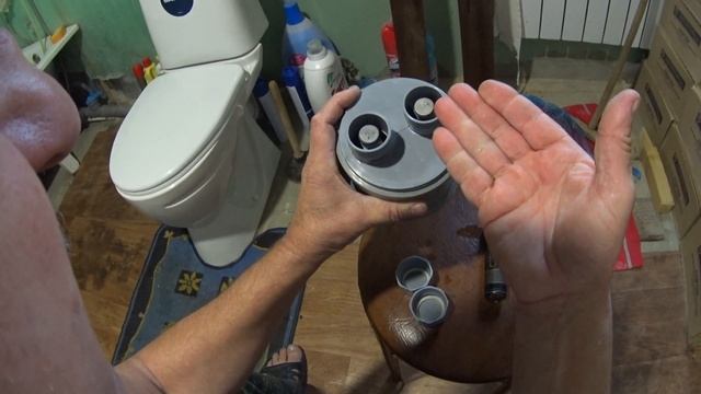 Как избавиться от вони и хрюкания в туалете. смотреть онлайн