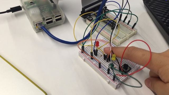 Raspberry Pi + Node.js OnOff with Double Inputs & Outputs смотреть онлайн