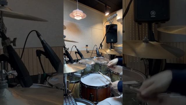 mint condition - after the love is gone (cover) смотреть онлайн