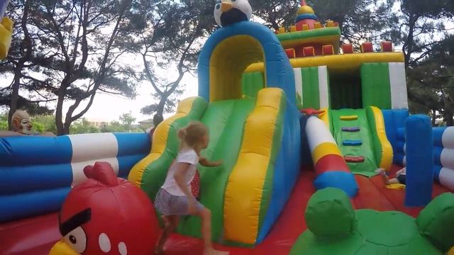 АНАПА 12.06.2017 ПАРК ОРЕХОВАЯ РОЩА КЛОУН ДОБРЫЙ ИЛИ ЗЛОЙ?