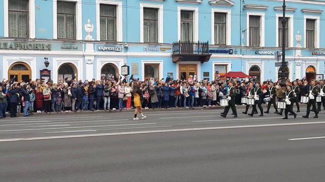 Парад барабанщиков. Питер 2019 смотреть онлайн