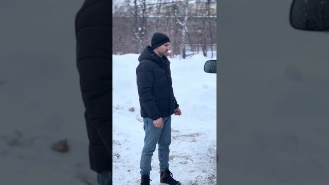 Сравнение Volkswagen Caravelle с Hyundai Staria. Преимущества и недостатки. смотреть онлайн