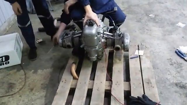 Запуск двигателя урал на поддоне . смотреть онлайн