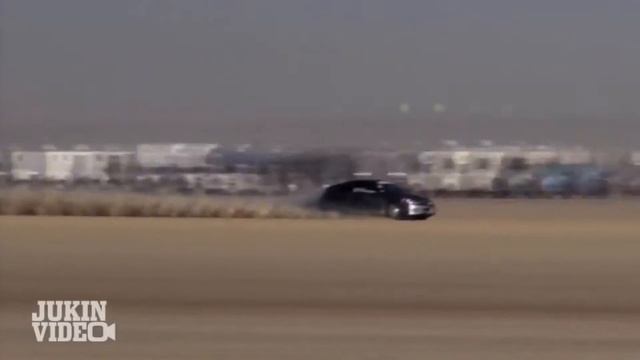 Пилот гибрида Honda Insight перевернулся на скорости 305 км ч смотреть онлайн