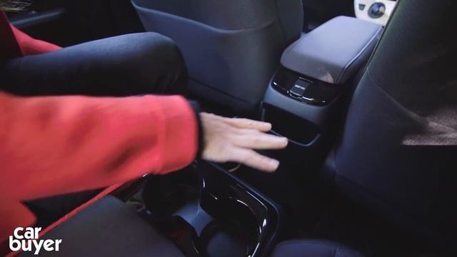 Toyota Prius Plug-In Hybrid in-depth review - Carbuyer смотреть онлайн