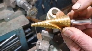 Как просто высверлить без дрели полипропиленовую трубу из фитинга.