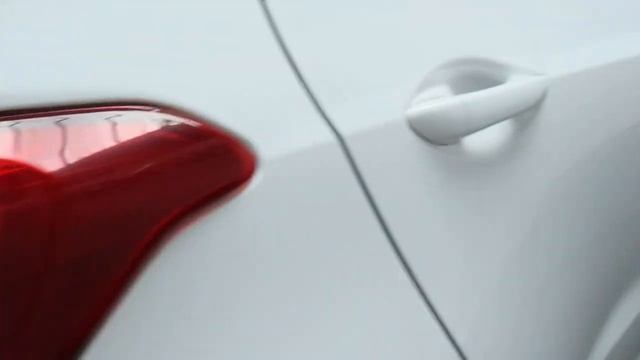 HYUNDAI I10 1.0 SE 5d 65 BHP смотреть онлайн