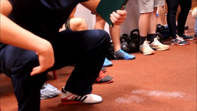 Клоков Дмитрий. Правильная техника приседов смотреть онлайн