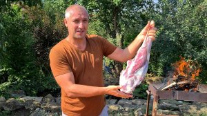 Нога барана на мангале