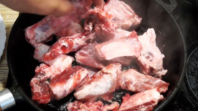 Как вкусно и быстро пожарить мясо. Жаренное мясо. смотреть онлайн