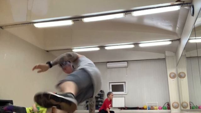 Брейк данс Bboy Plast footwork смотреть онлайн