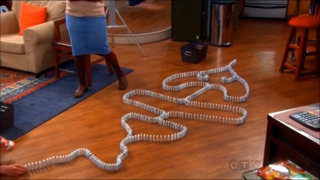 Amy Helps Sheldon With His Closure Issue смотреть онлайн