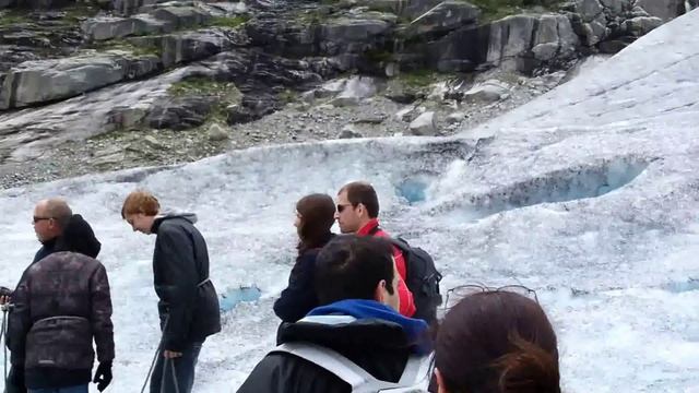 Climbing on nigardsbreen glacier, Norway смотреть онлайн