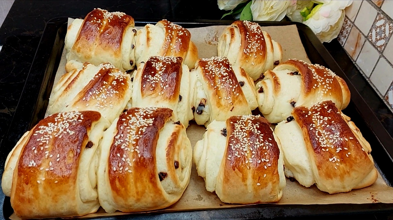 Вот как надо готовить Самые Вкусные БУЛОЧКИ! Тесто воздушное как Пух‼ смотреть онлайн