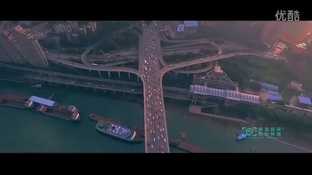 Чунцин (Chóngqìng) - город с населением 35 млн человек