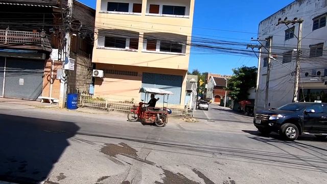 Древний Лампанг. Достопримечательности по дороге в Паттайю. смотреть онлайн