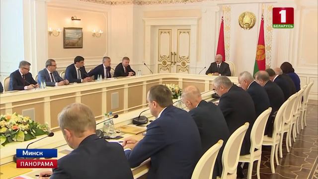 На совещании у Президента обсудили темпы уборочная кампания в Беларуси. Панорама смотреть онлайн