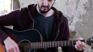 А твои глаза рисуют любовь ( на гитаре )