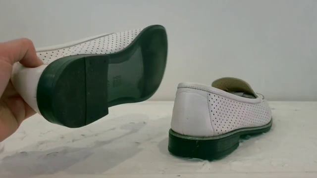 Мокасины из перфорированной кожи смотреть онлайн