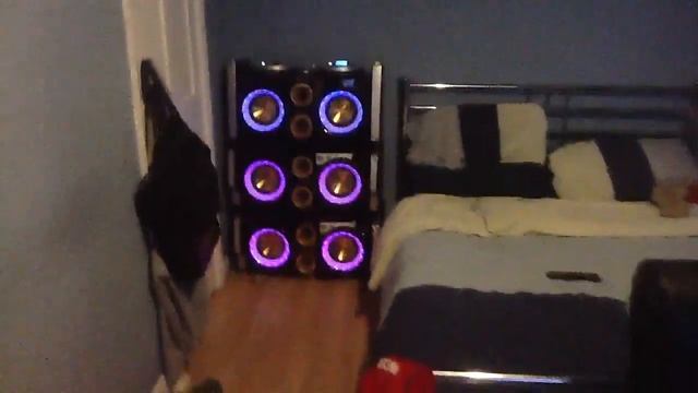 Philips Mini HI-FI- FWP3200D/05 + 2X FWP1000! BASS смотреть онлайн